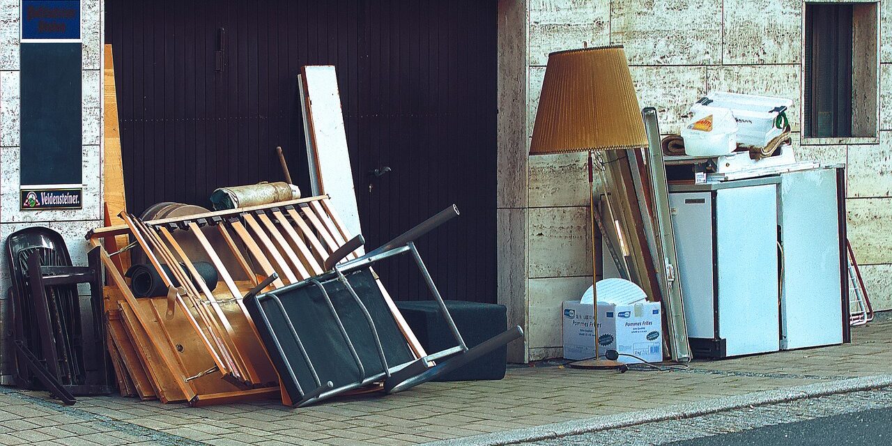 https://www.entruempelung-lenda.de/wp-content/uploads/2023/09/bulky-waste-6517349_1280-1-1280x640.jpg